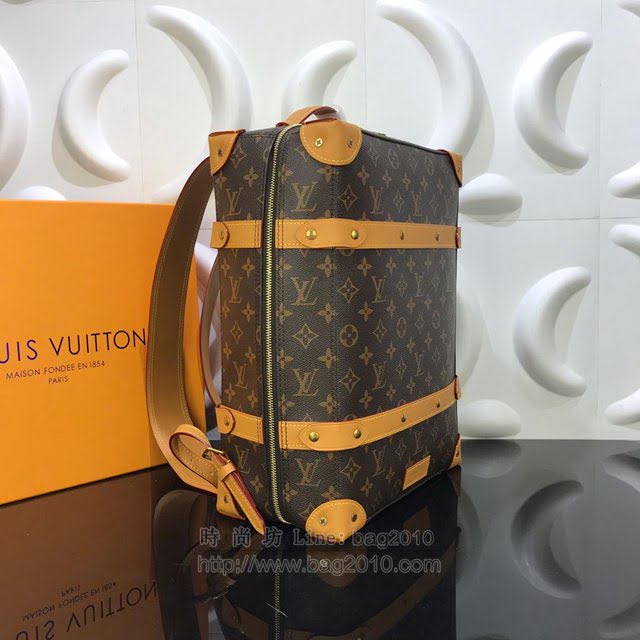 LV雙肩包 M44752 路易威登SoftTrunk小號雙肩包 縫綴鉚釘邊角 LV男背包 LV手提袋  ydh3109